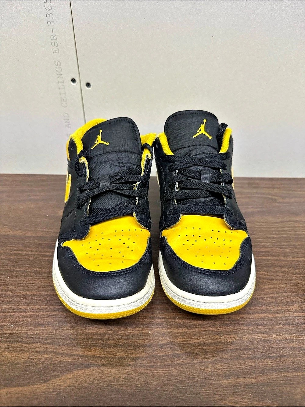 Jordan Air Jordan 1 Mid Yellow & Black US 7Y